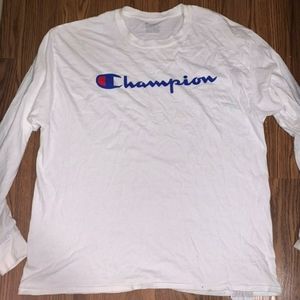 Champion long-sleeved shirt